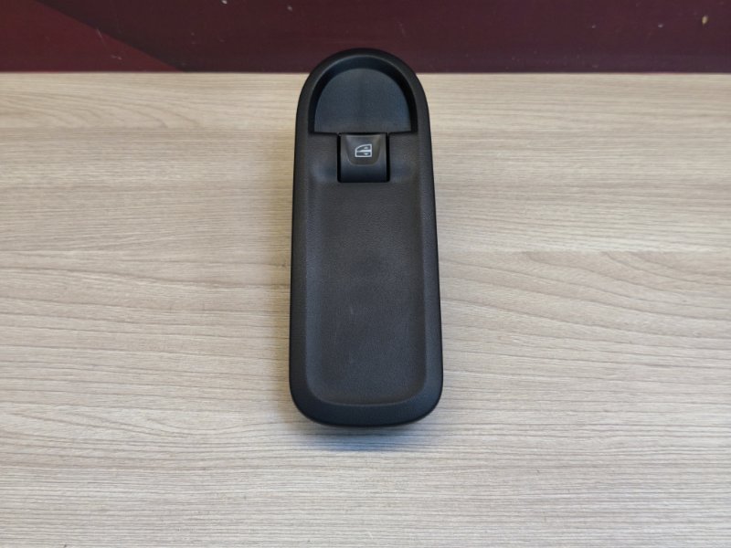 Кнопка стеклоподъемника