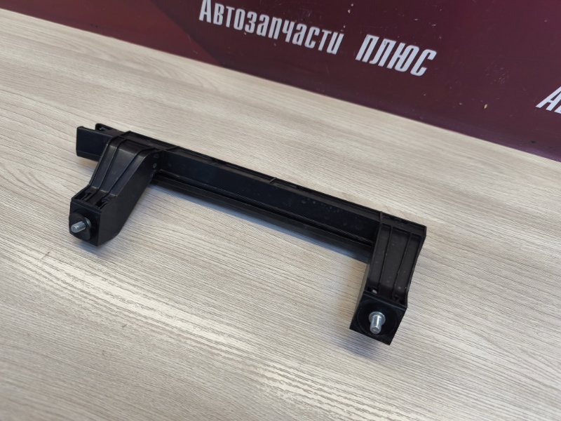 Направляющая стекла     двери