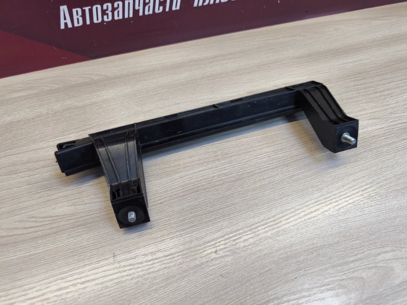 Направляющая стекла     двери