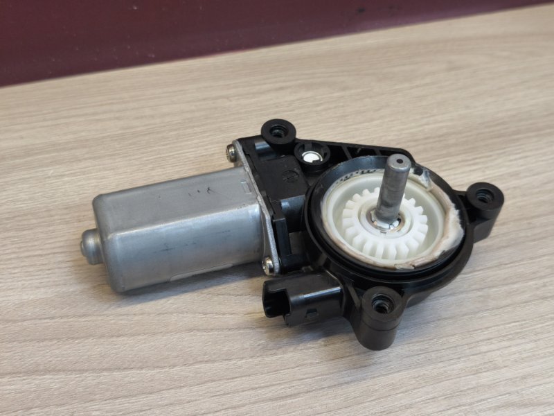 Мотор стеклоподъемника