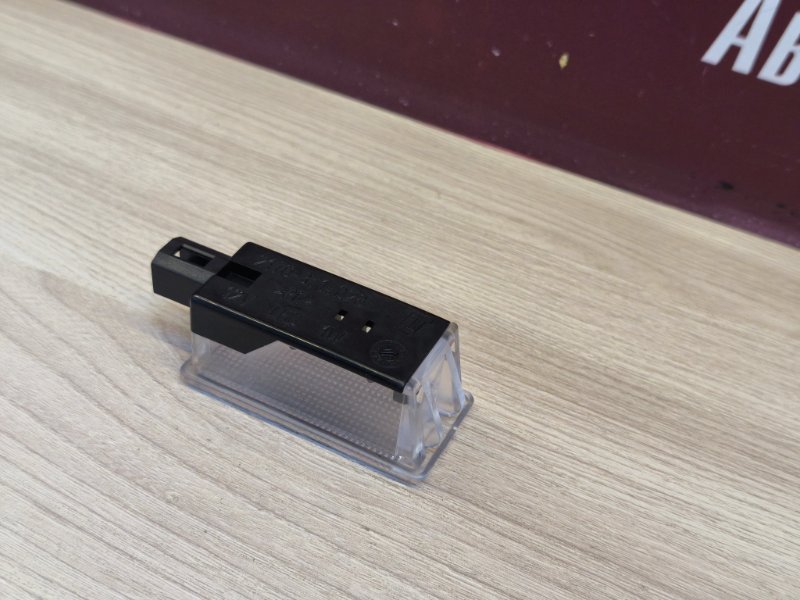 Плафон подсветки салона