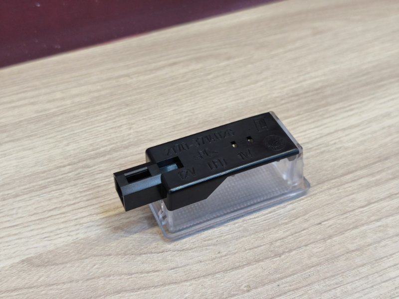 Плафон подсветки салона