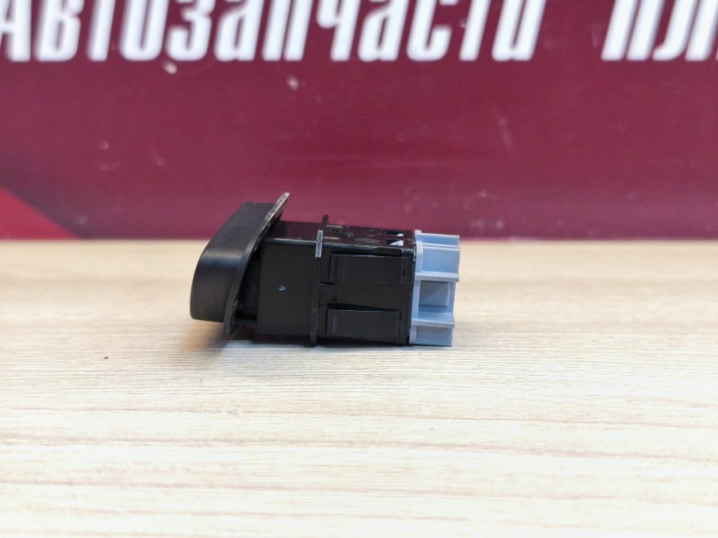 Кнопка центрального замка