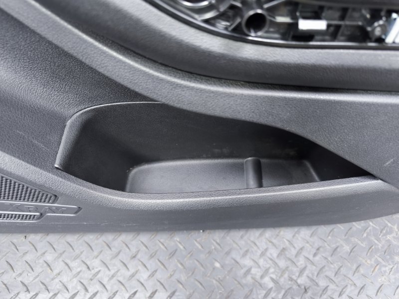 Обшивка боковой двери