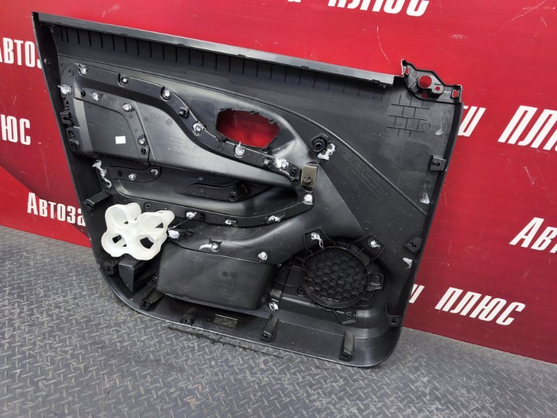 Обшивка боковой двери