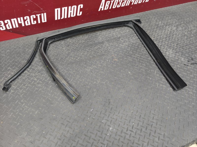 Уплотнитель рамки двери