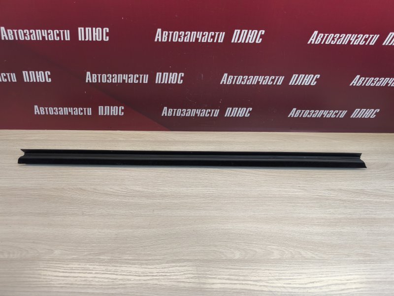 Уплотнитель стекла двери внутренний