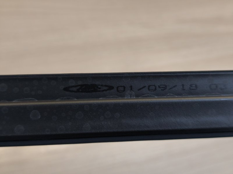 Уплотнитель стекла двери внутренний