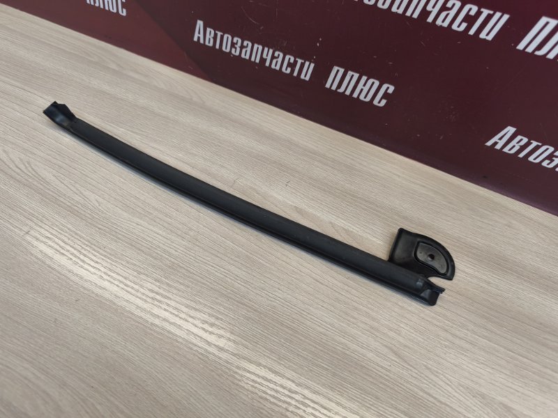 Уплотнитель двери