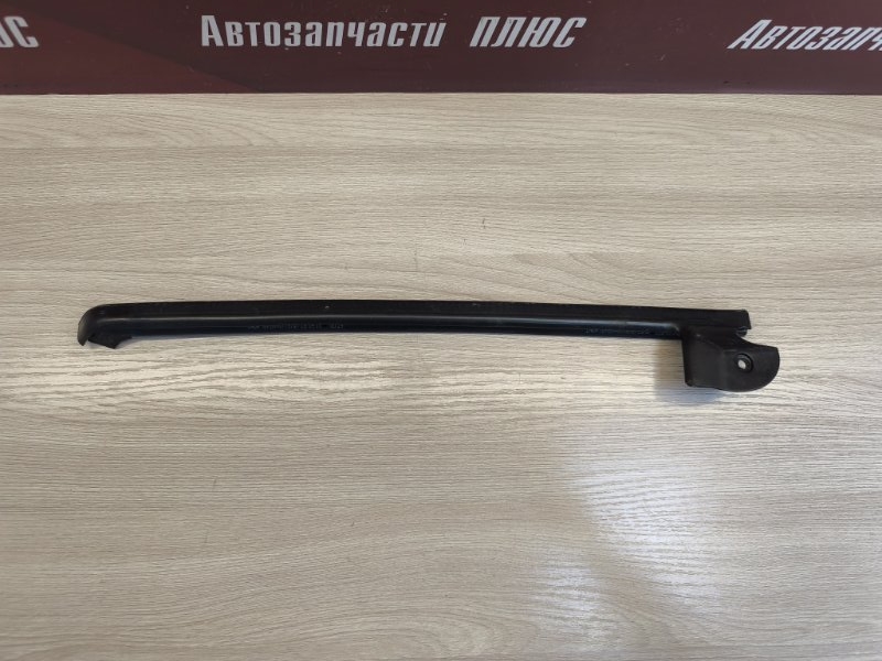 Уплотнитель двери