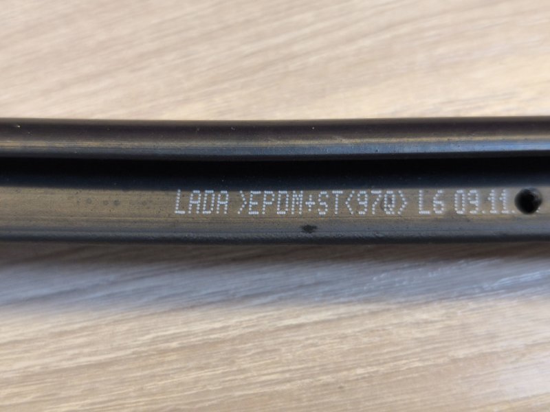 Уплотнитель двери