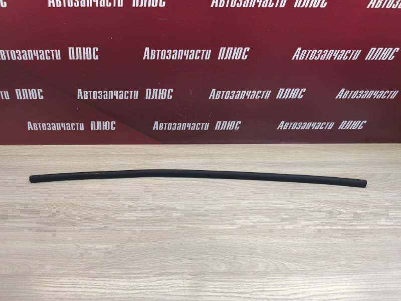 Уплотнительная резинка боковой двери