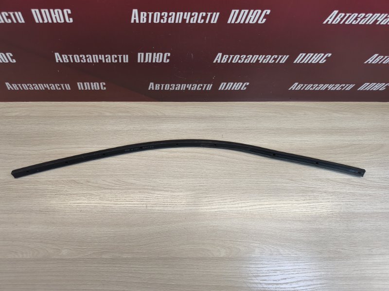 Уплотнительная резинка боковой двери