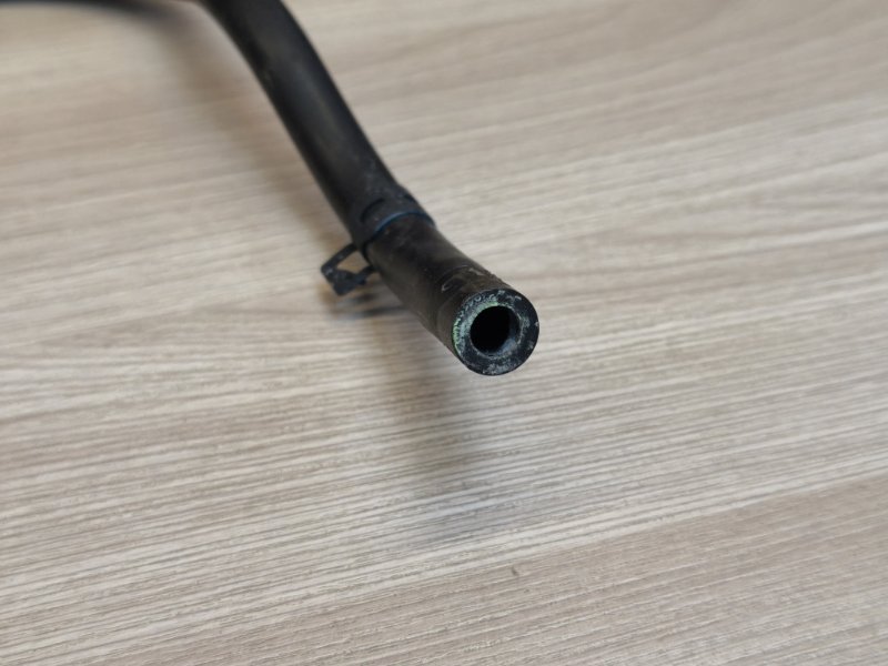 Патрубок радиатора