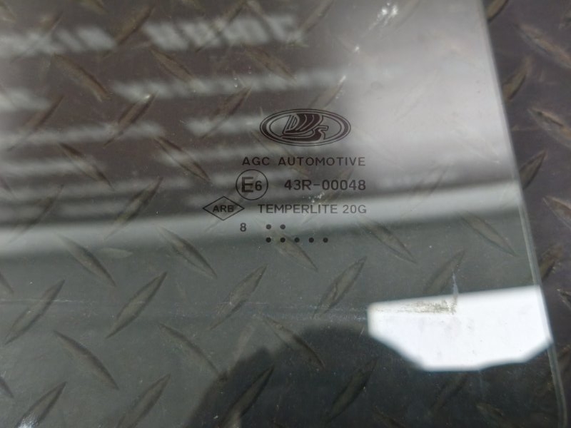 Стекло двери