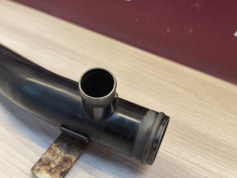 Трубка системы охлаждения