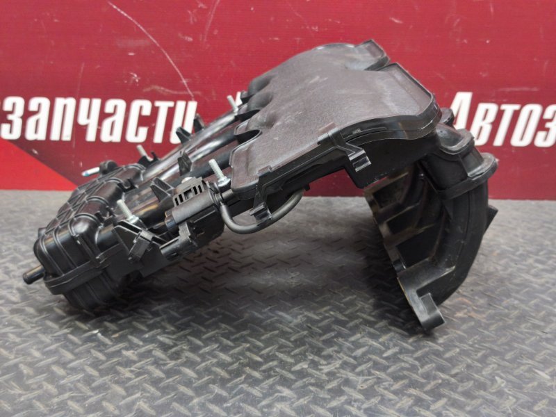 Впускной коллектор