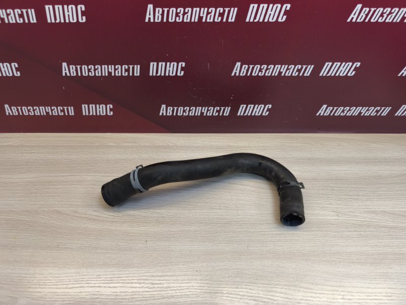 Патрубок вентиляции картерных газов