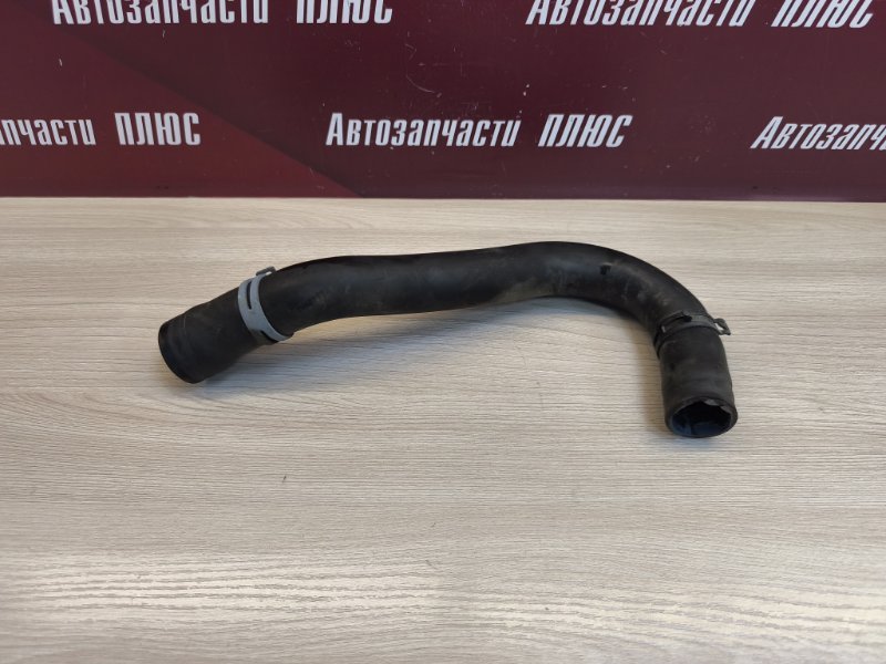 Патрубок вентиляции картерных газов