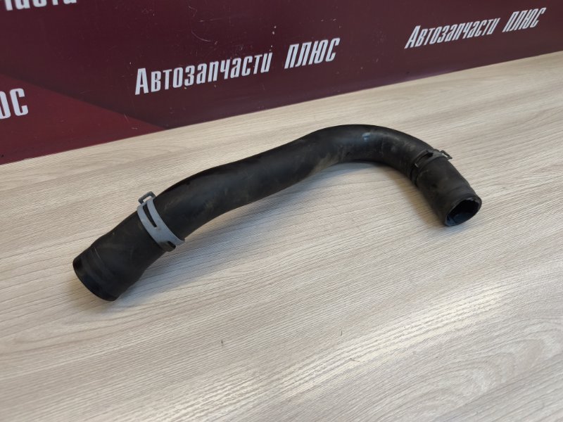 Патрубок вентиляции картерных газов