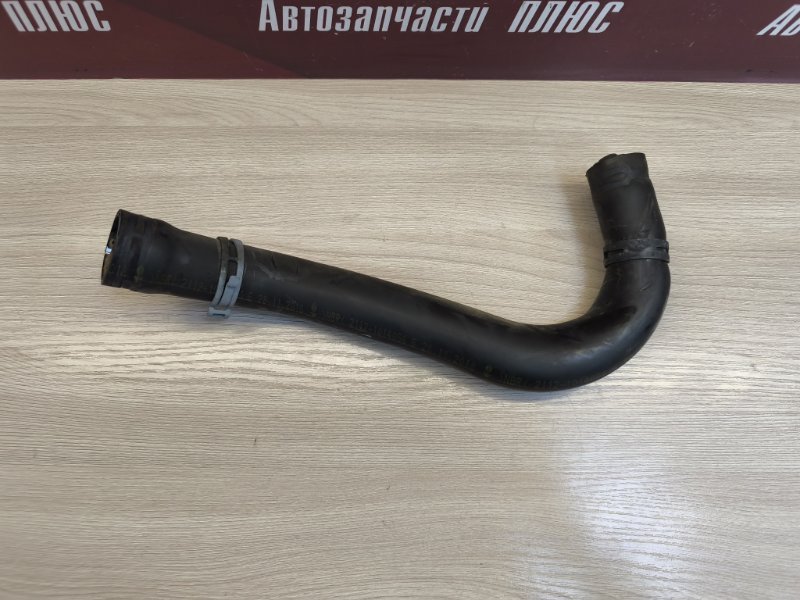 Патрубок вентиляции картерных газов