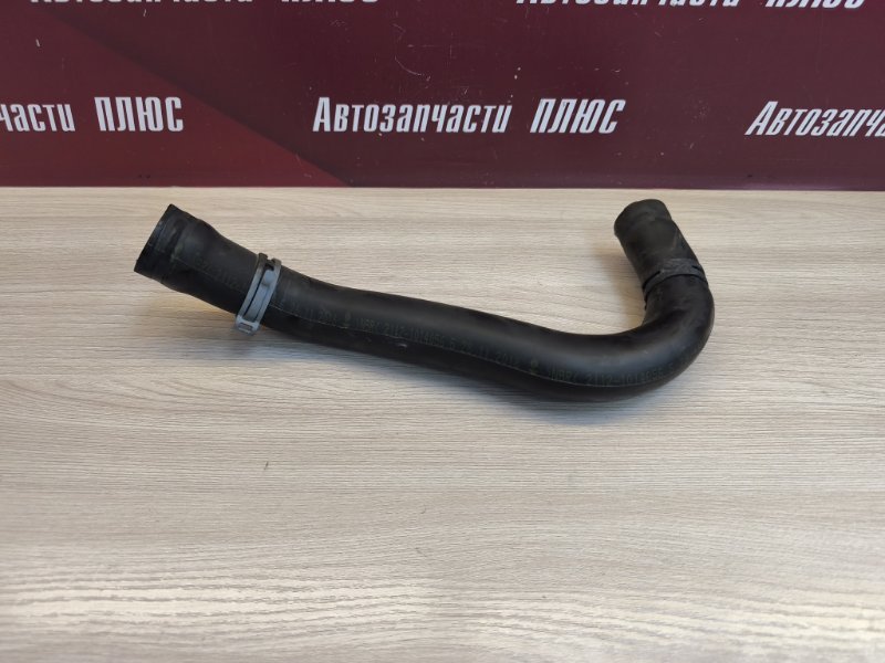 Патрубок вентиляции картерных газов