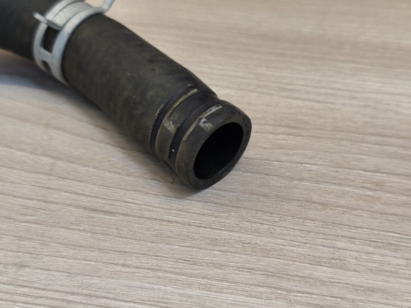 Патрубок радиатора