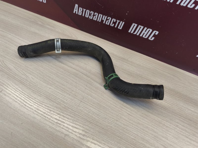 Патрубок отопителя