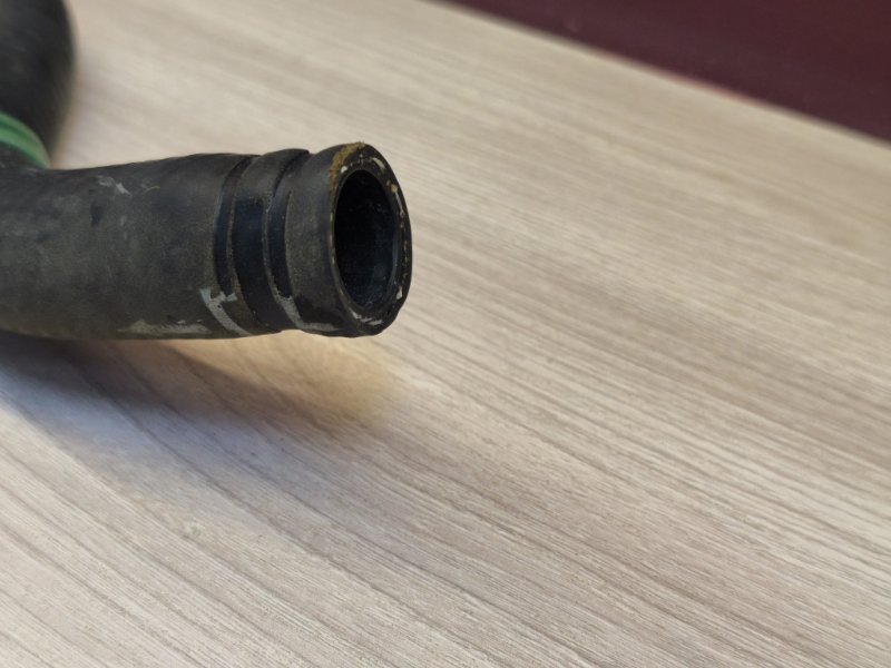 Патрубок отопителя