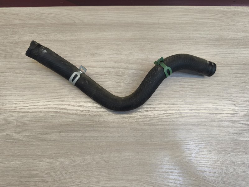 Патрубок отопителя