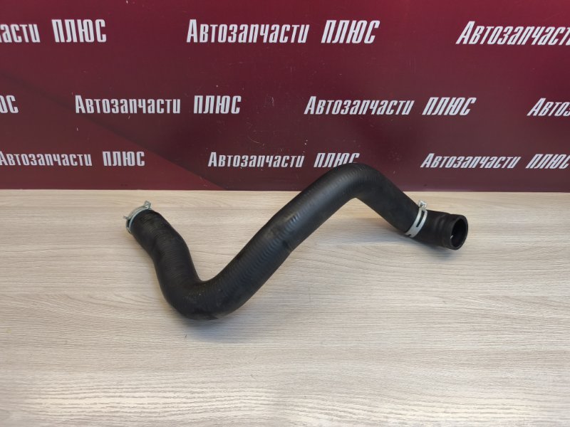 Верхний патрубок радиатора