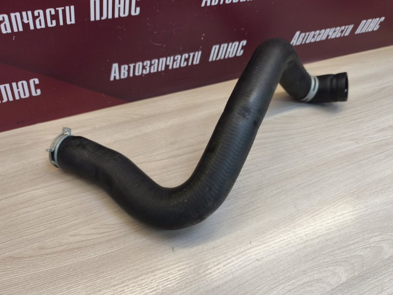 Верхний патрубок радиатора