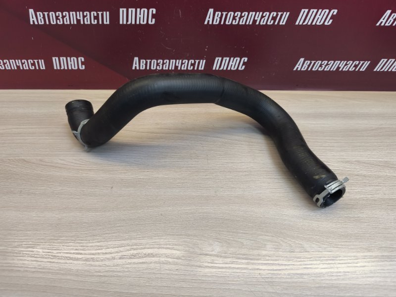 Верхний патрубок радиатора