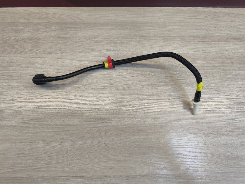 Трубка топливная