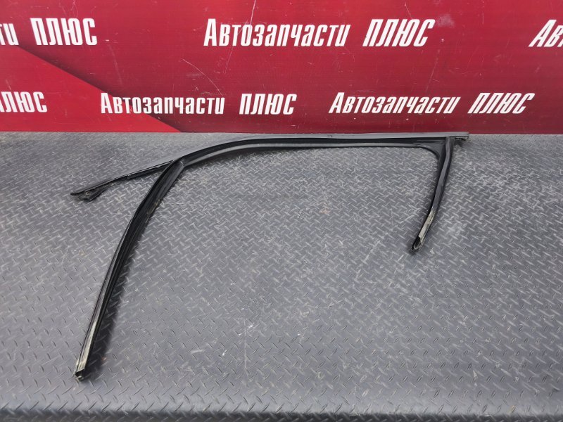 Уплотнитель рамки двери