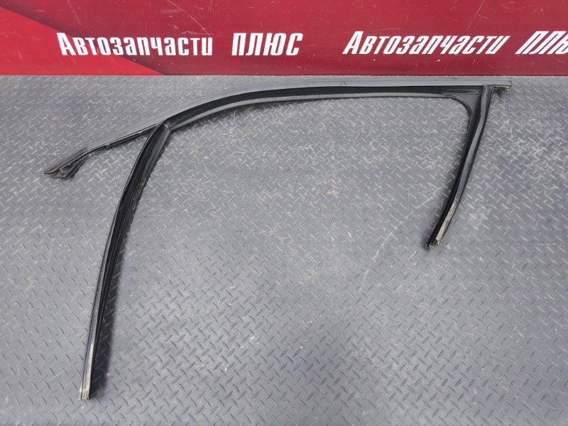 Уплотнитель рамки двери