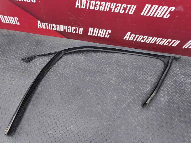 Уплотнитель рамки двери