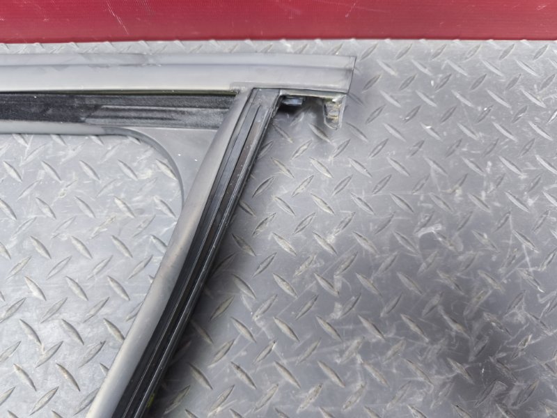 Уплотнитель рамки двери