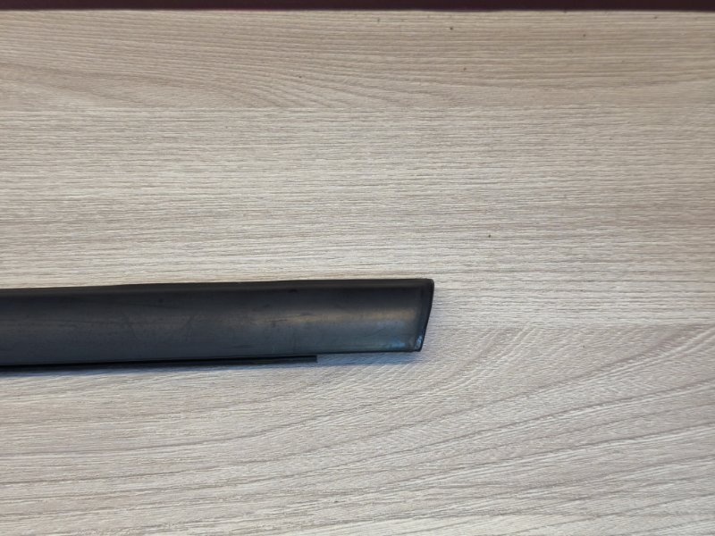 Уплотнитель стекла двери внешний