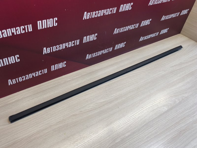 Уплотнитель стекла двери внешний