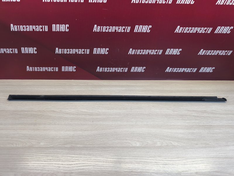 Уплотнитель стекла двери внешний