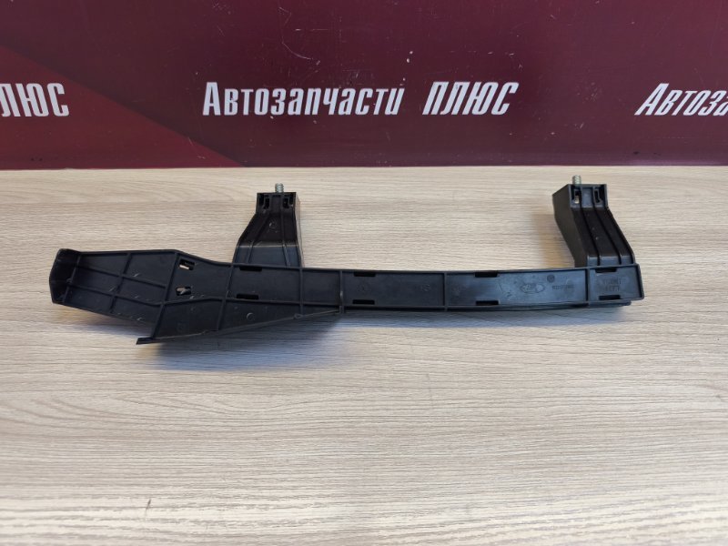 Направляющая стекла     двери