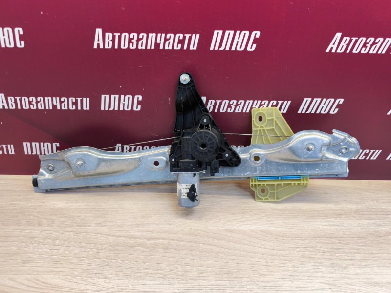 Стеклоподъемник    двери