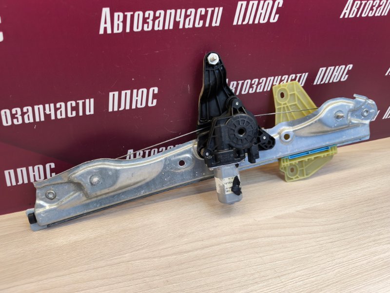 Стеклоподъемник    двери