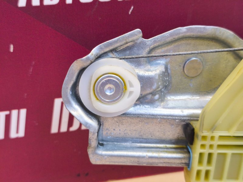 Стеклоподъемник    двери