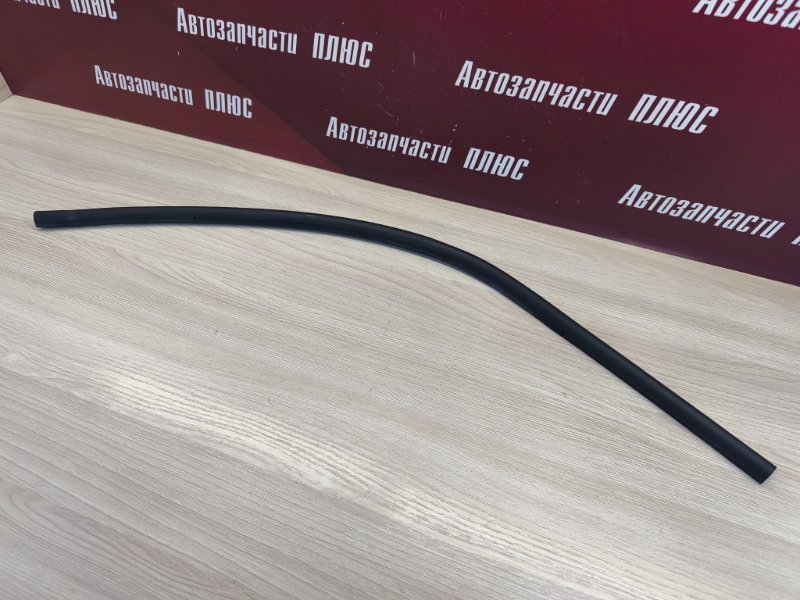 Уплотнительная резинка боковой двери