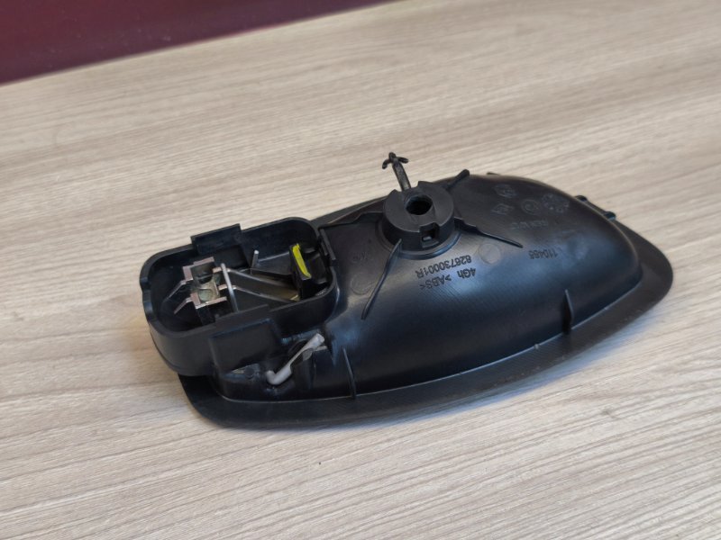 Внутренняя ручка     двери