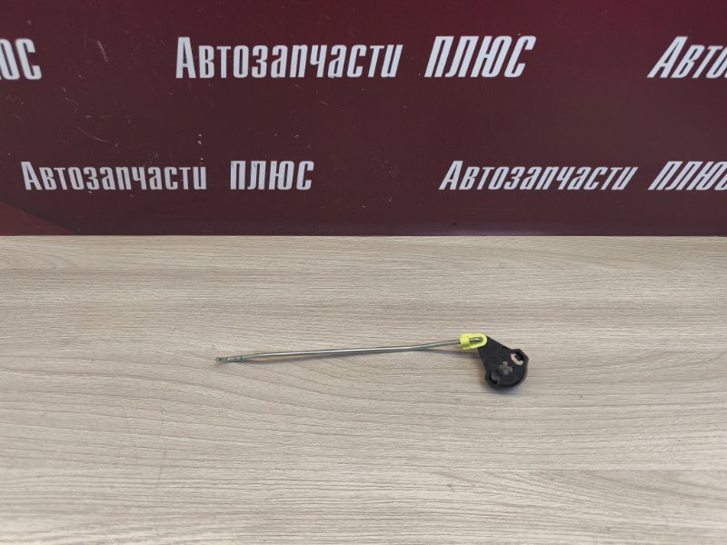 Тяга замка двери