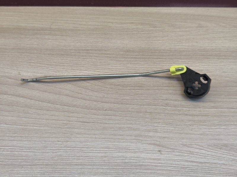 Тяга замка двери