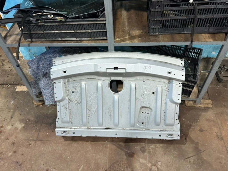 Задняя полка